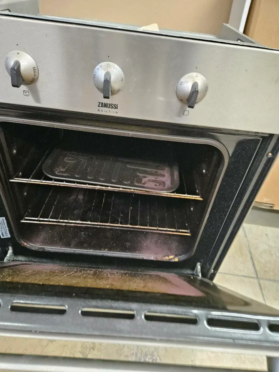 Zanussi electric oven - Image 3