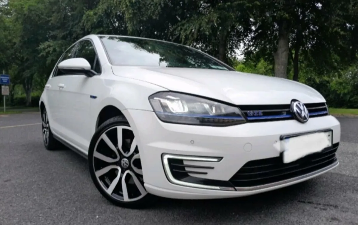 Volkswagen Golf Automatic - Image 1