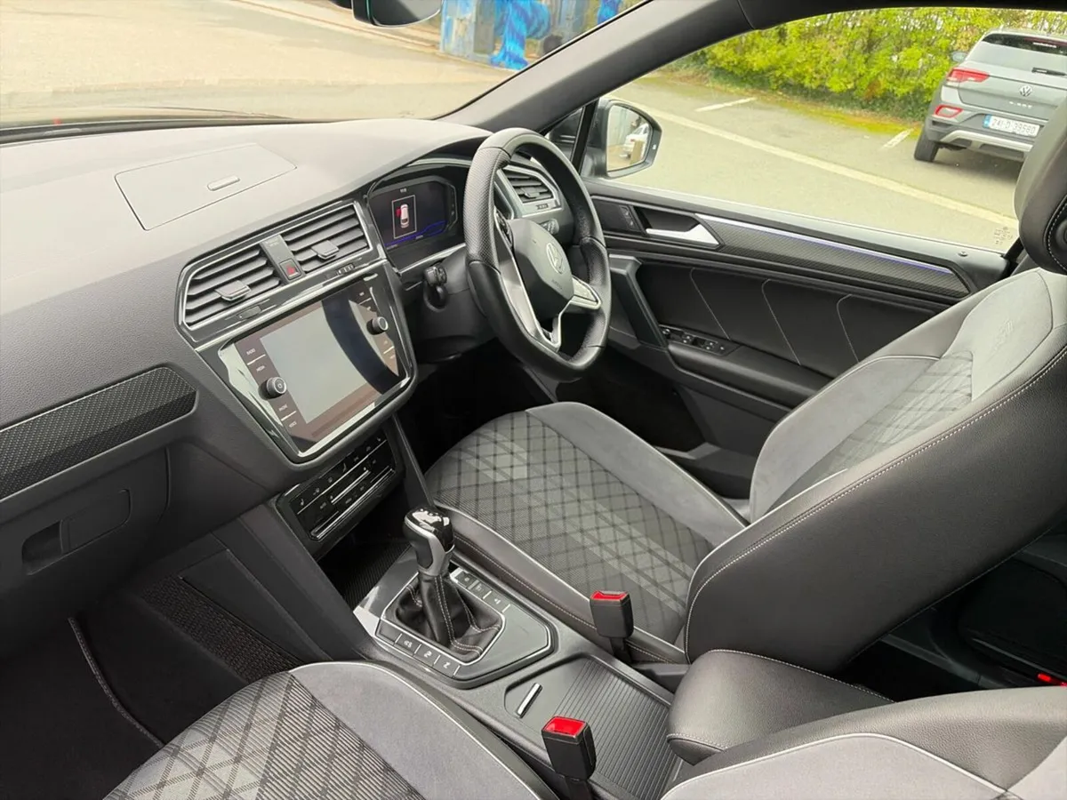 Volkswagen Tiguan R-LINE 2.0TDI 150HP AUTO - Image 3