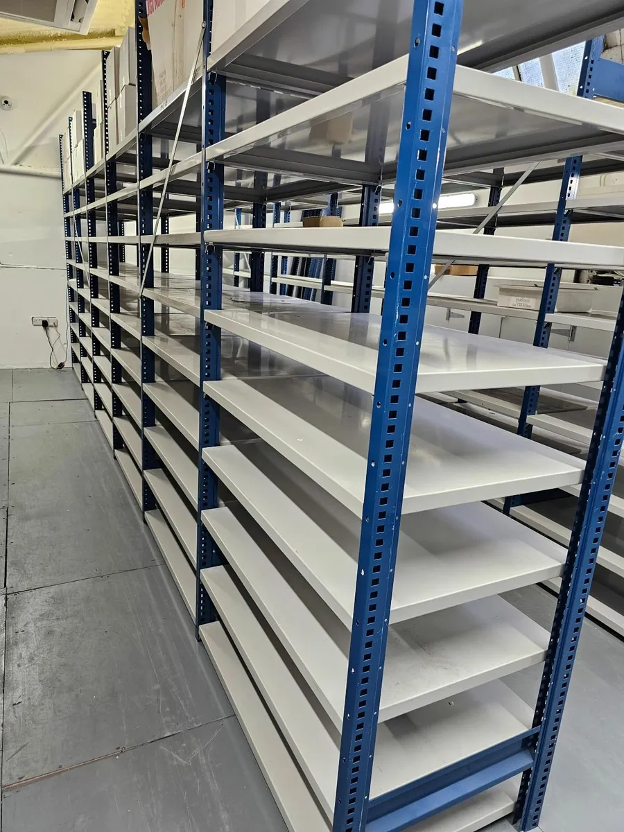 Bay and shelfs - Image 3