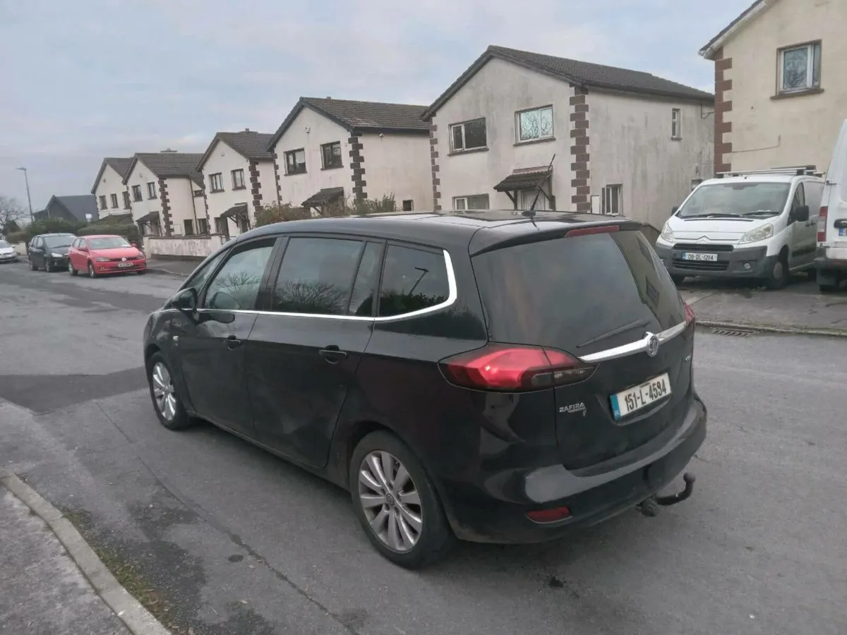 151 opel zafira nct 10/26 taxed 12/25 €2450 - Image 2
