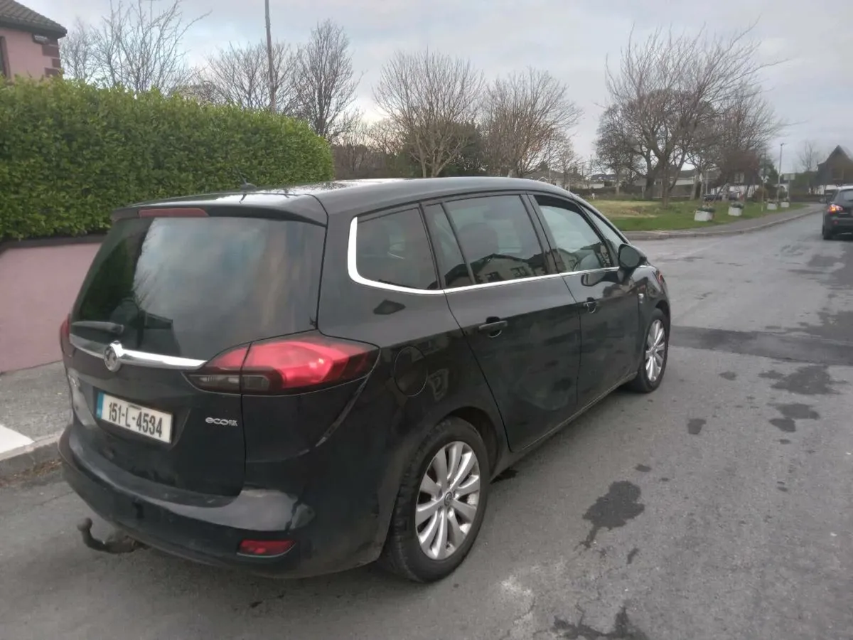 151 opel zafira nct 10/26 taxed 12/25 €2450 - Image 3