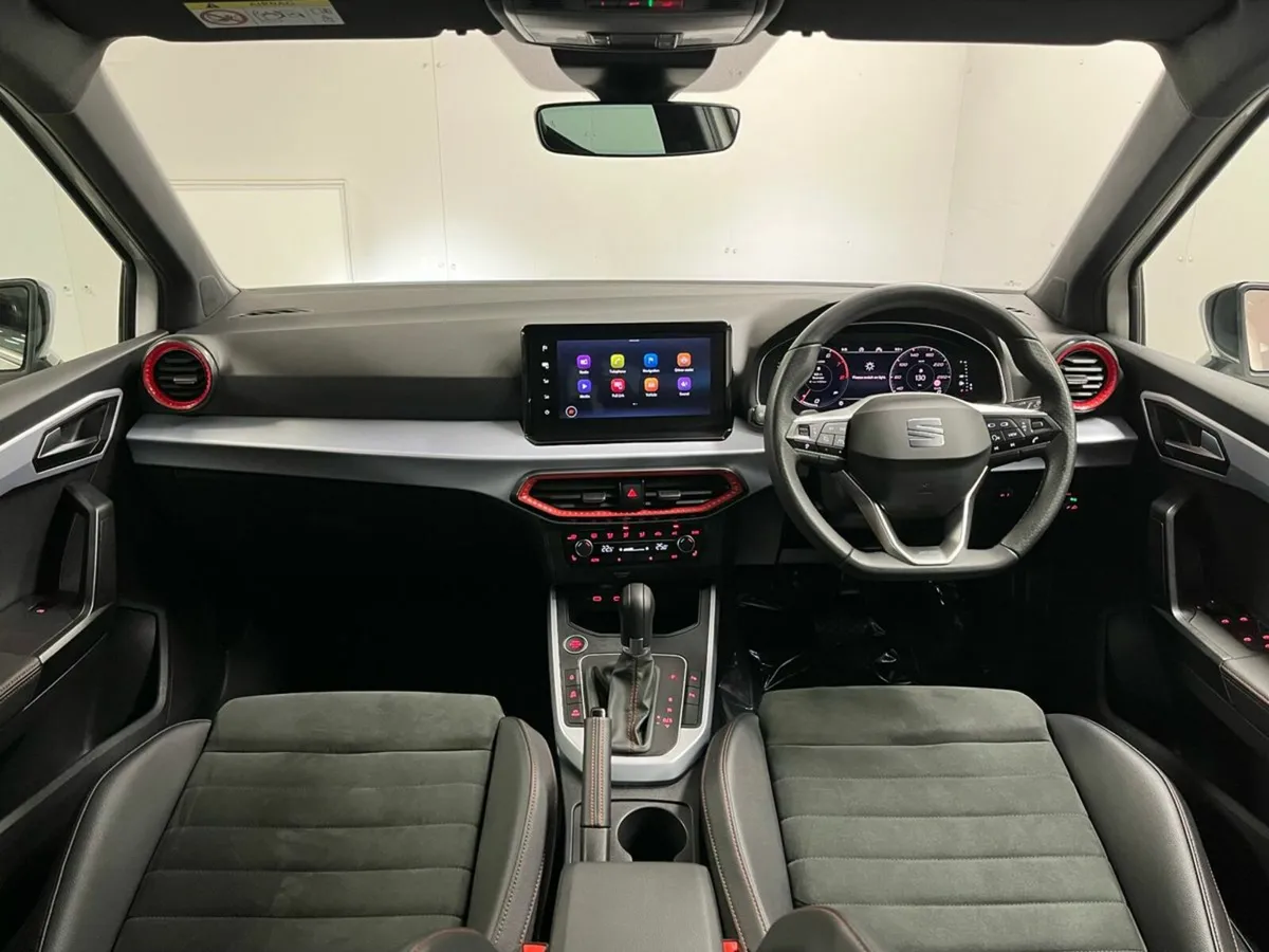 SEAT Arona SE DSG 1.0TSI 110BHP - Reversing Camera - Image 4