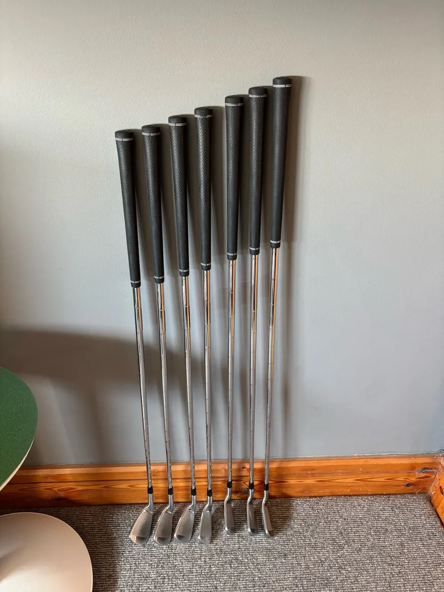 Titleist Iron - AP2s (716) - Image 1