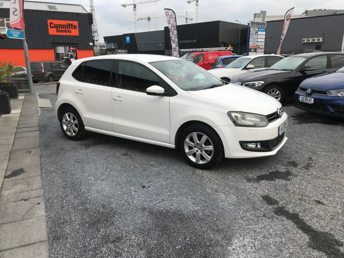 2014 VOLKSWAGEN POLO 1.2 TSI DSG HIGHLINE - Image 2