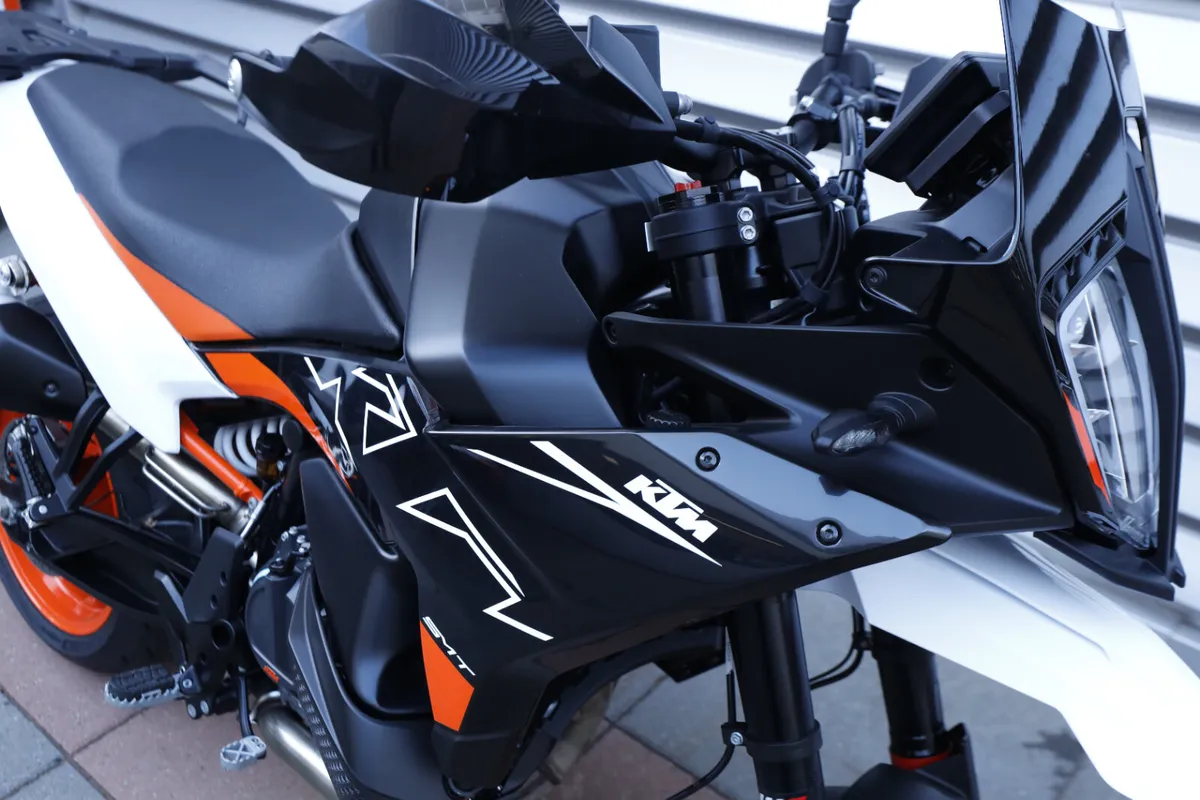 KTM 890 SMT**Ex Demo**with Tech Pack - Image 3
