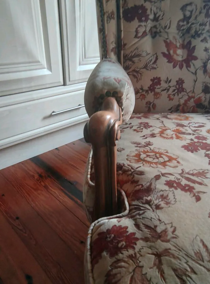 Antique chair - Image 1