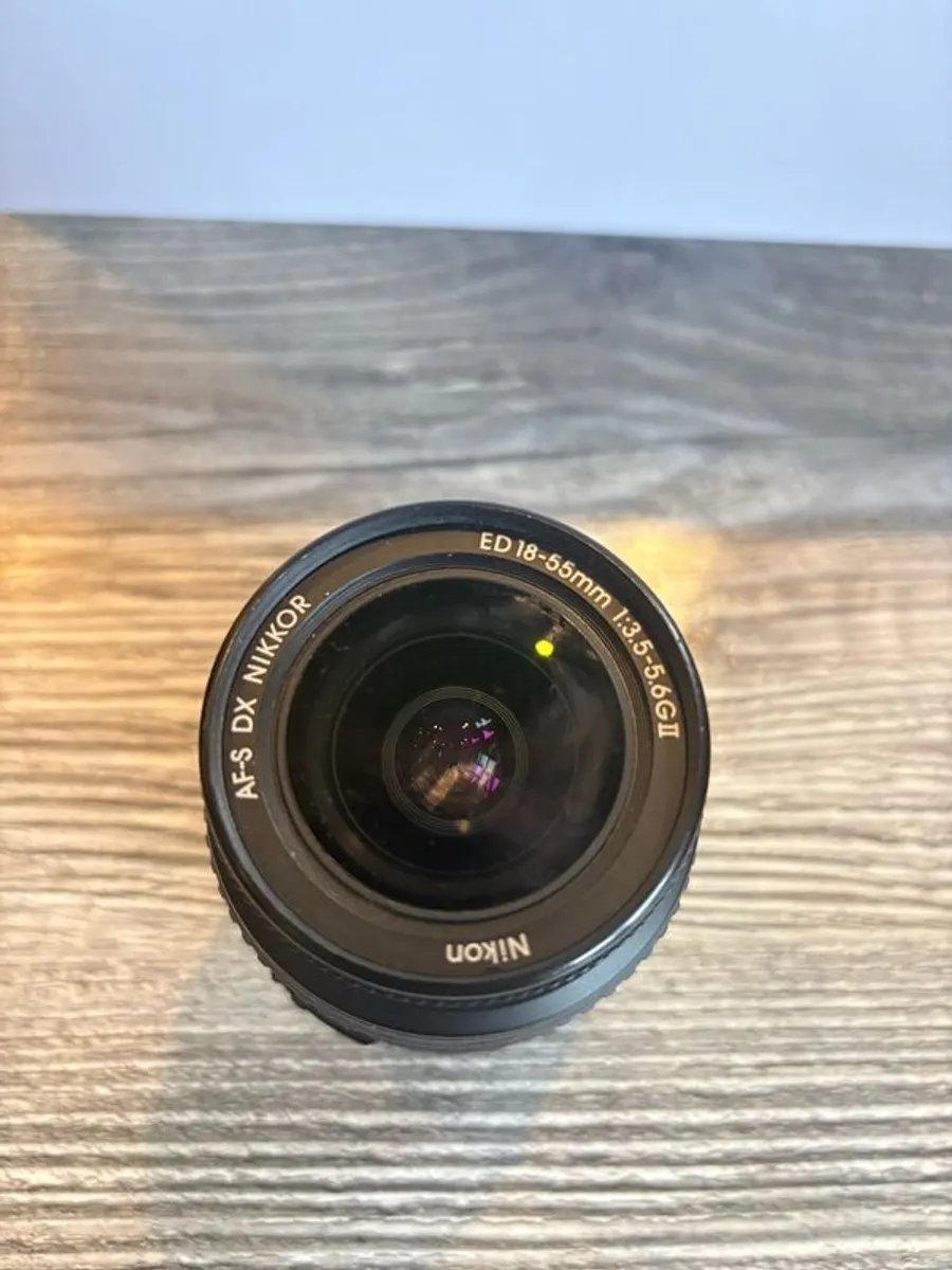 Nikon D5000 and accessories - Image 4