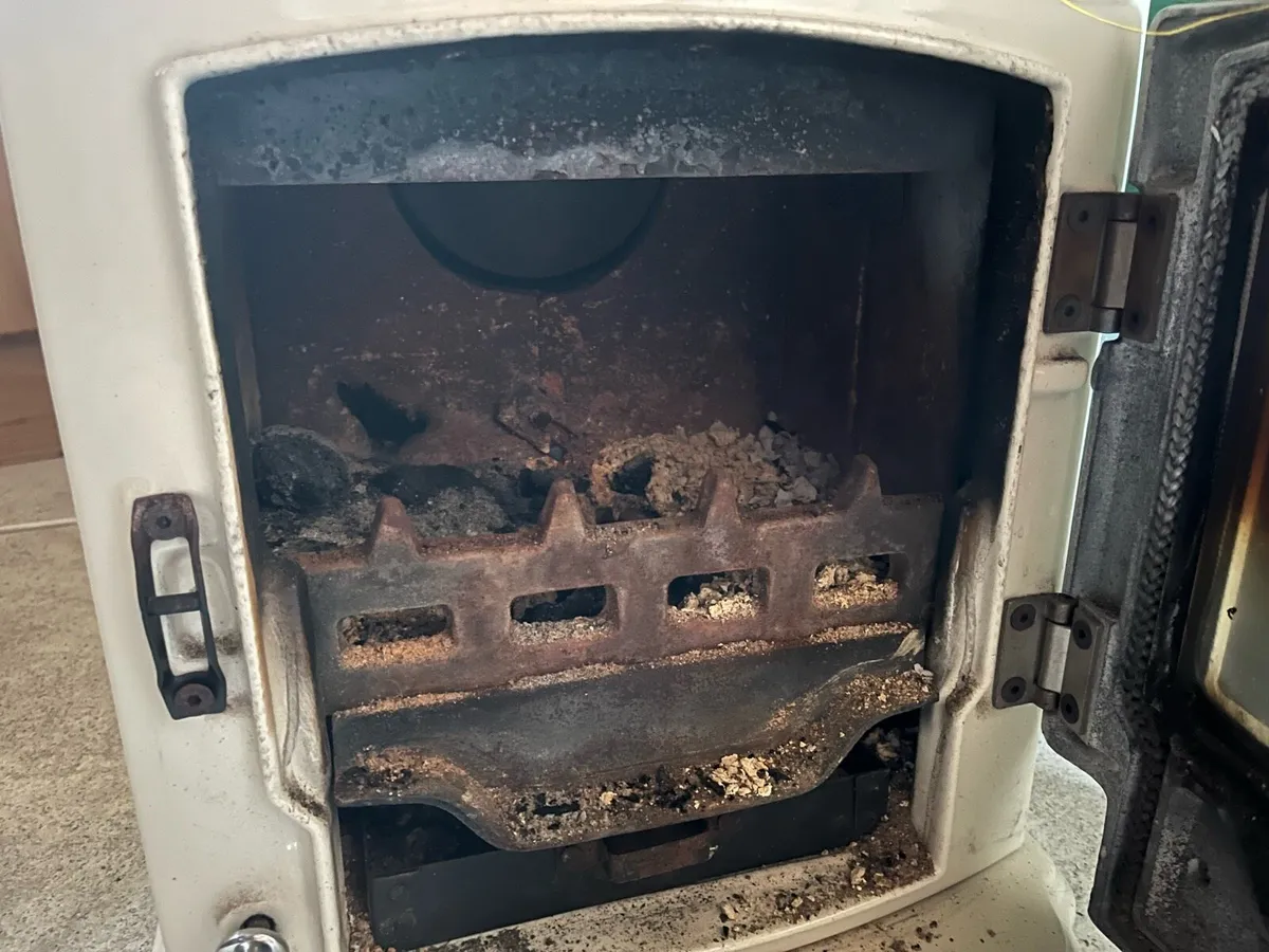 Harness 401 solid fuel stove - Image 4