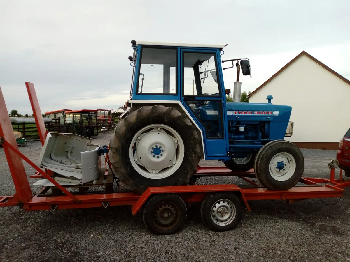 CAB FORD 36OO - Image 1