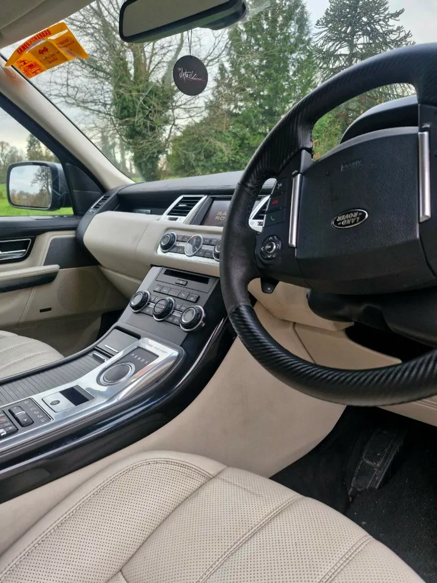 Range Rover Sport - Image 1