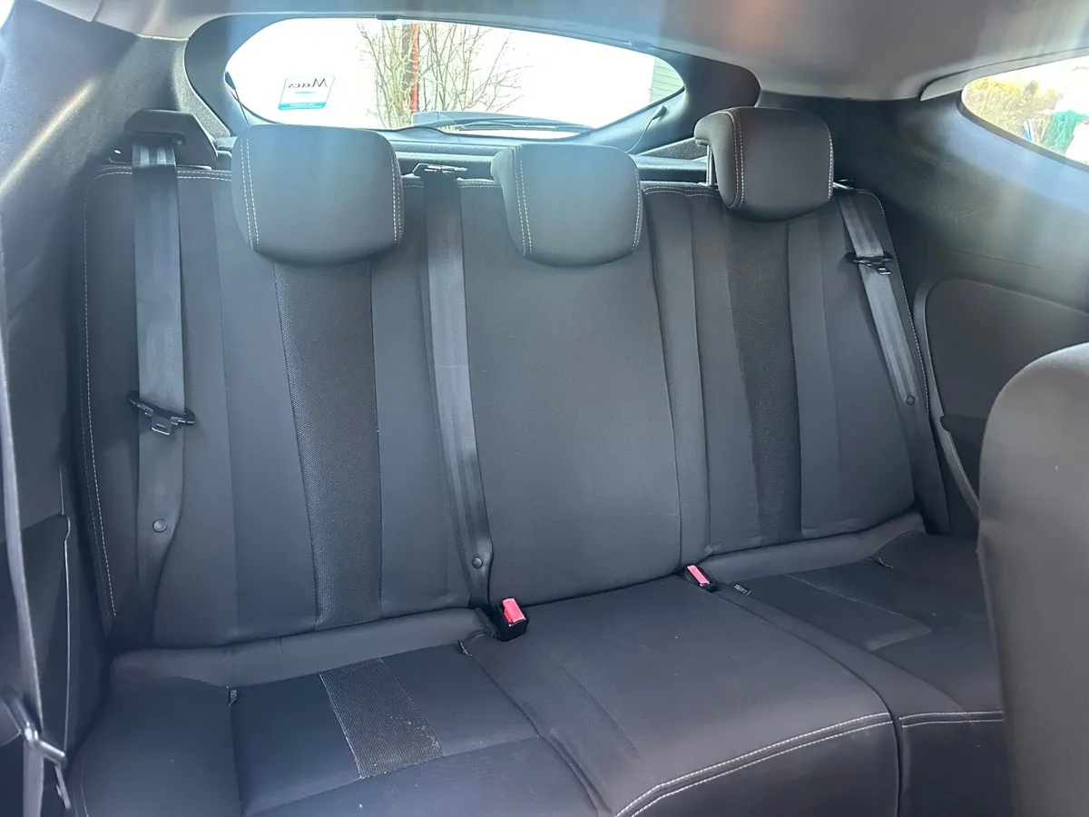 Renault Megane 2011 - Image 4