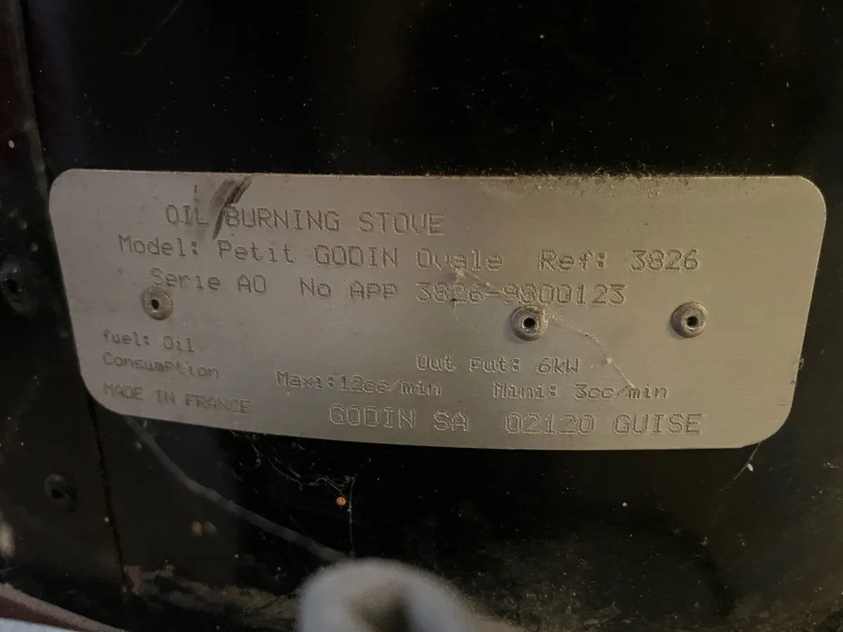 Petit Godin Ovale oil stove - Image 2