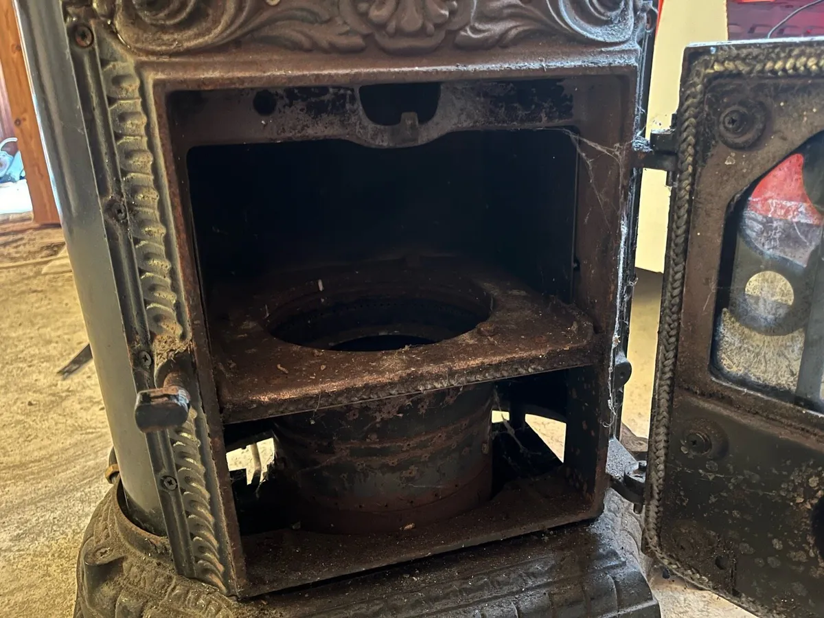 Petit Godin Ovale oil stove - Image 3