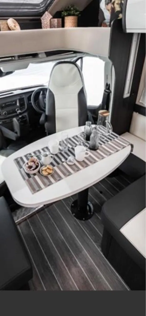 Automatic 242 Rollerteam Motorhome - Image 2