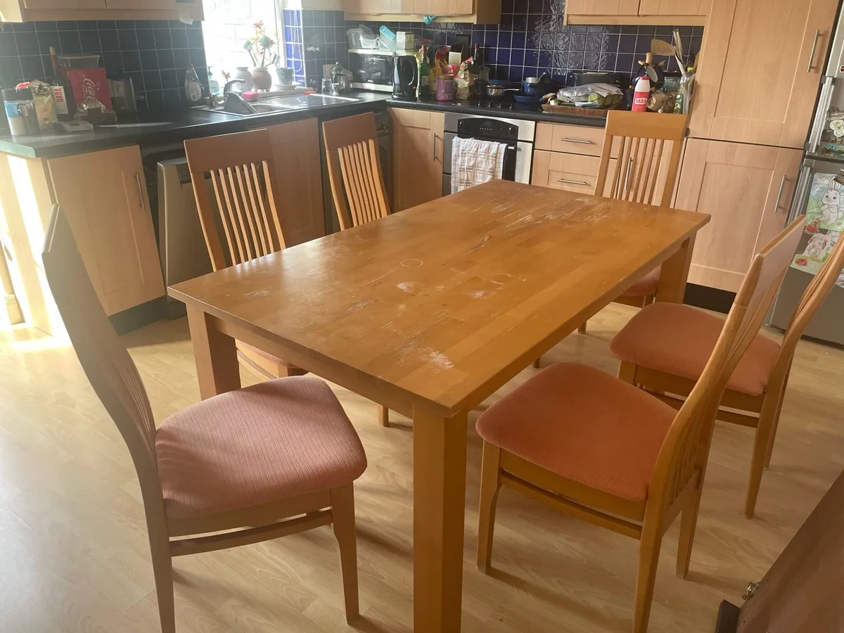 Kitchen table & chairs - Image 2