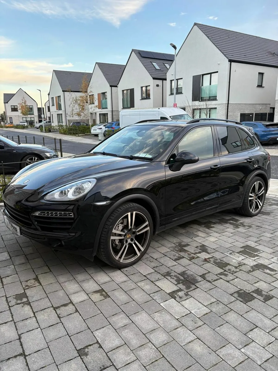 Porsche Cayenne 2014 - Image 1