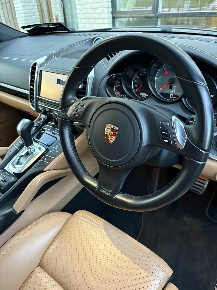 Porsche Cayenne 2014 - Image 3