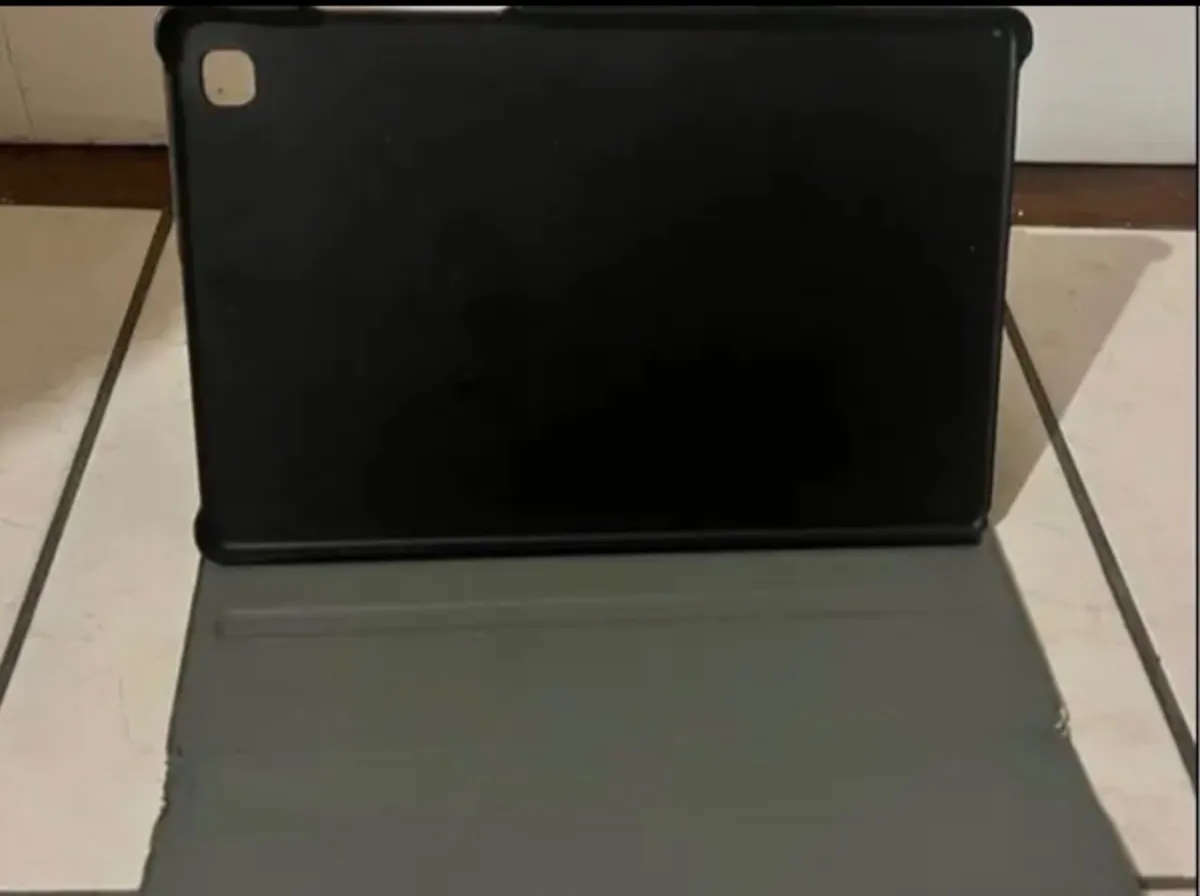 Galaxy Tab A7 case Gold - Image 1