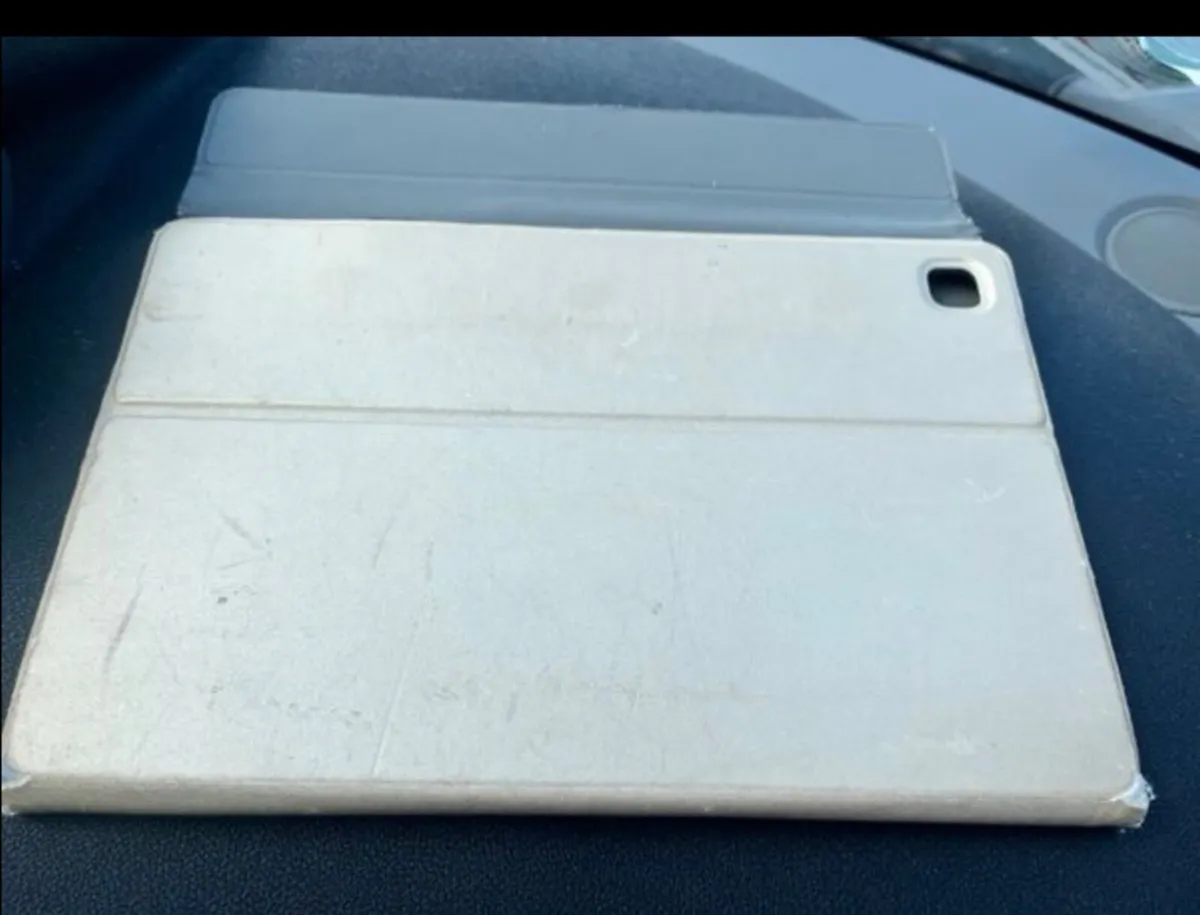 Galaxy Tab A7 case Gold - Image 2