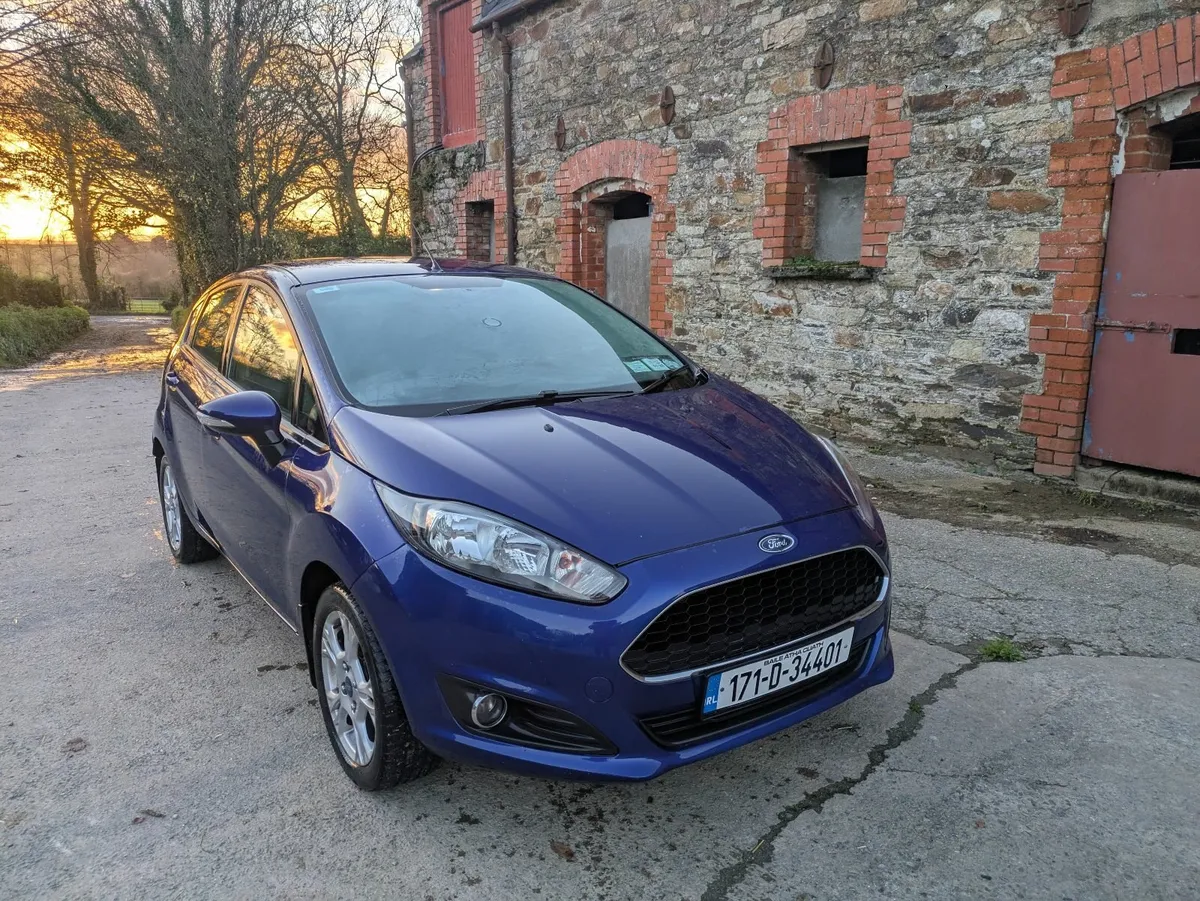 2017 Ford Fiesta 1.25 Zetec Hatchback - Image 1