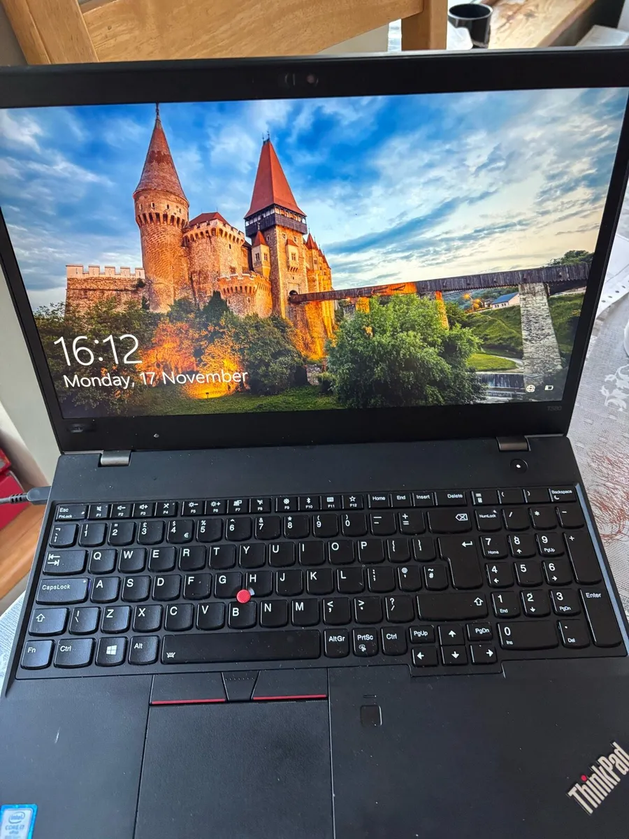 Lenova lap top - Image 1