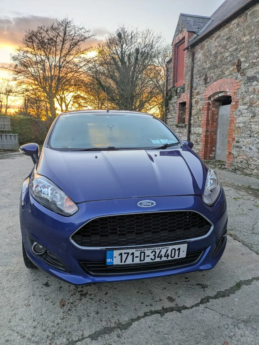 2017 Ford Fiesta 1.25 Zetec Hatchback - Image 2