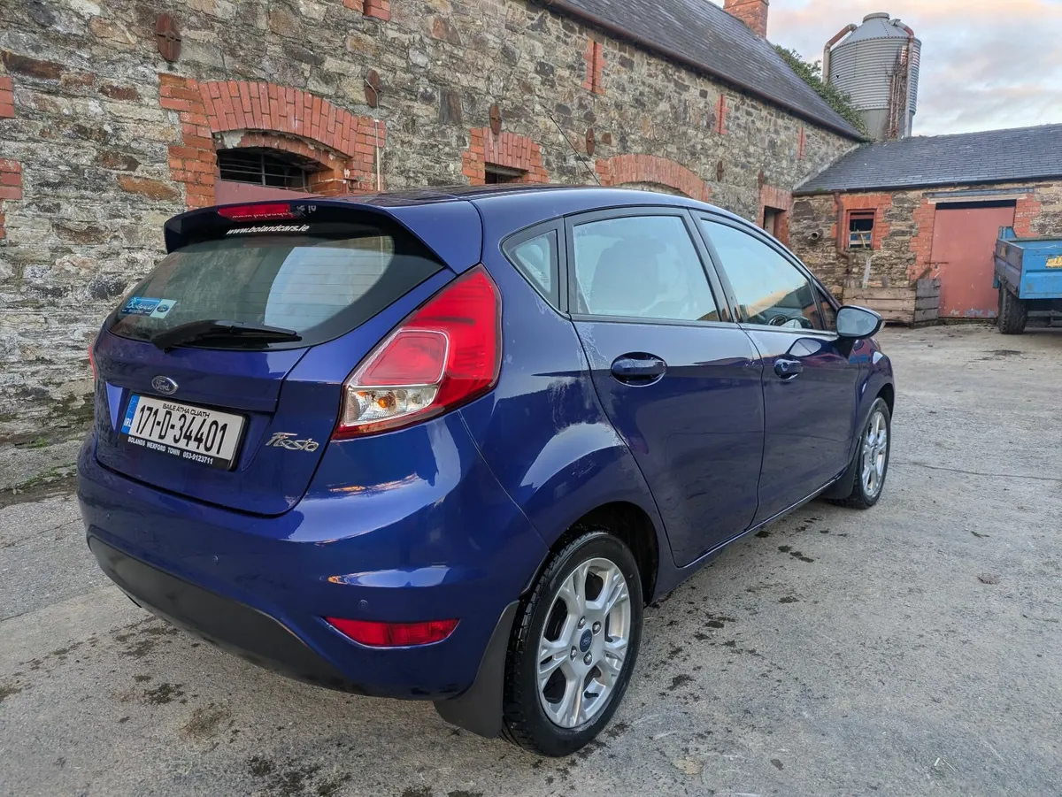 2017 Ford Fiesta 1.25 Zetec Hatchback - Image 4