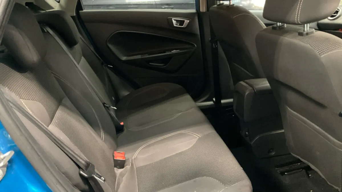 2015 Ford Fiesta TITANIUM 1.0 Petrol - Image 4