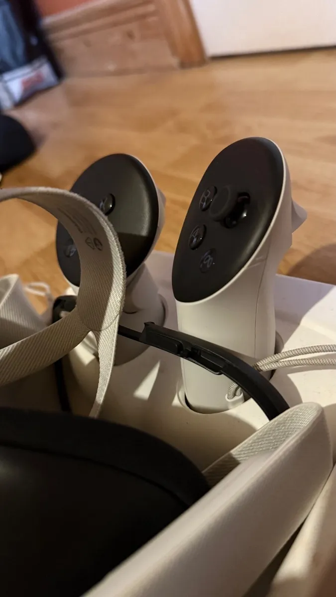 Meta Quest 3s - Image 4