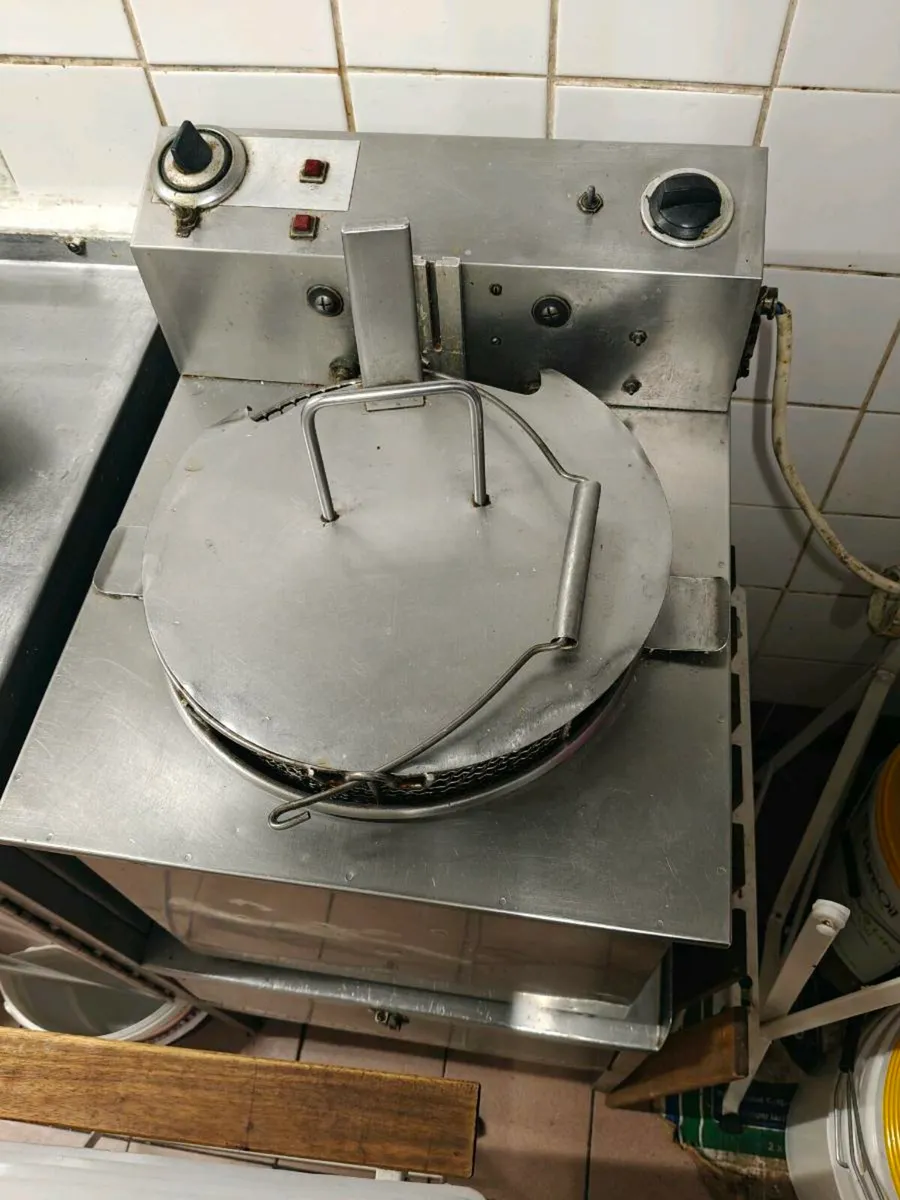 South Fried Chicken fryer - Image 1