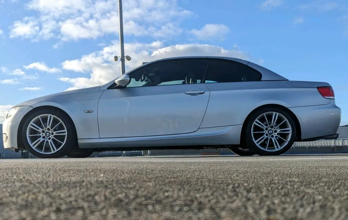 BMW E93 325i M Sport Convertible - Image 3