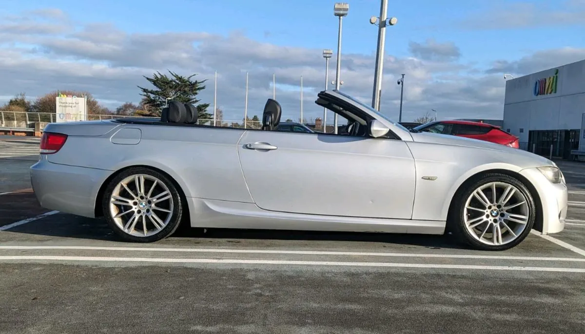 BMW E93 325i M Sport Convertible - Image 1