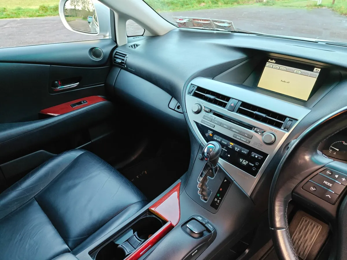 Lexus RX 2010 - Image 2
