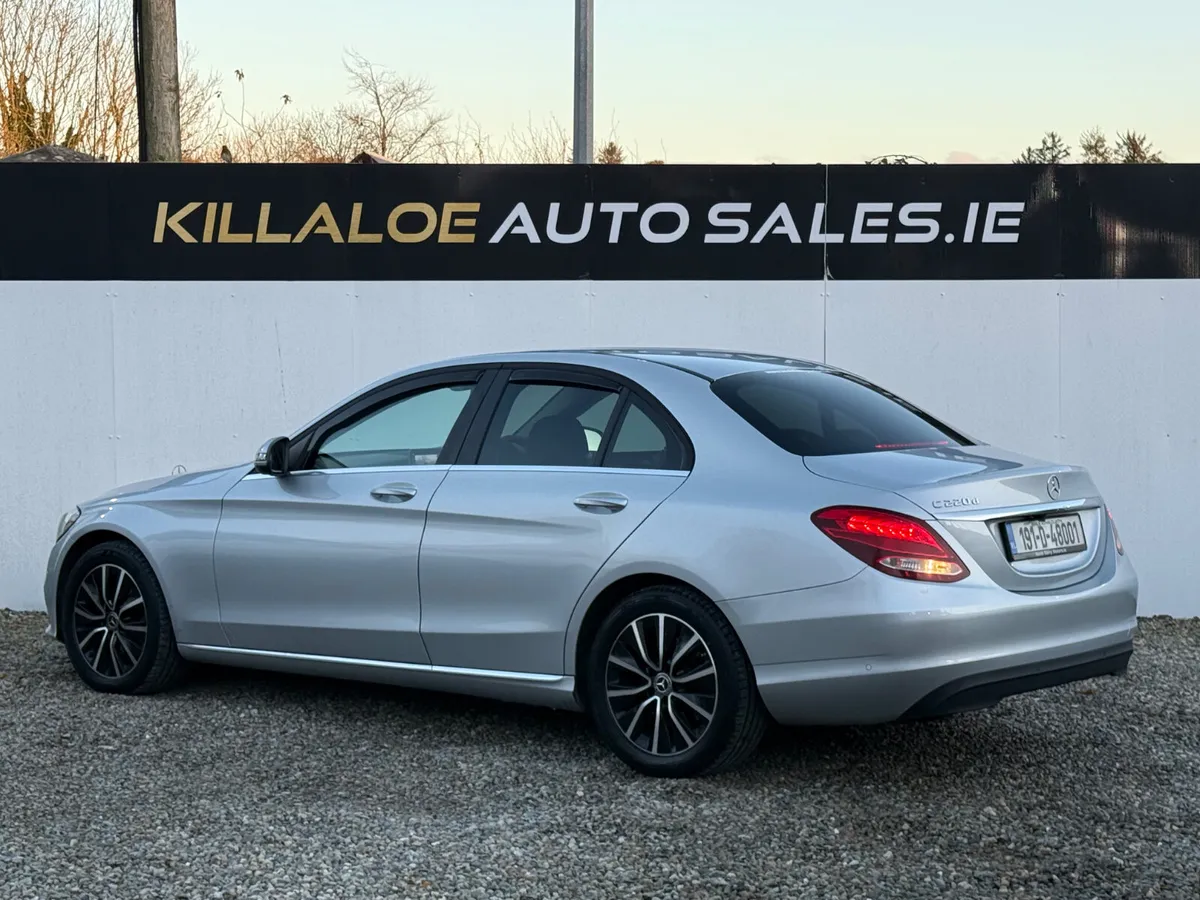 Mercedes-Benz C-Class C220 AUTO - Image 4