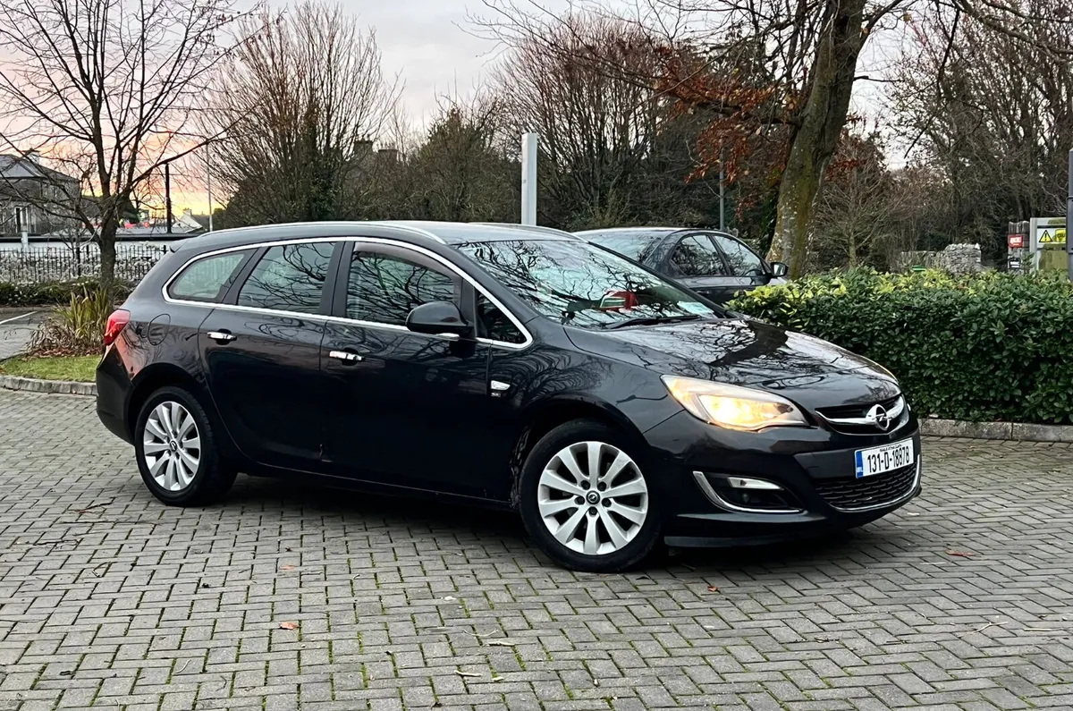 Opel Astra 2013 1.7 CDTI new nct 8/26 tax 1/26 - Image 1