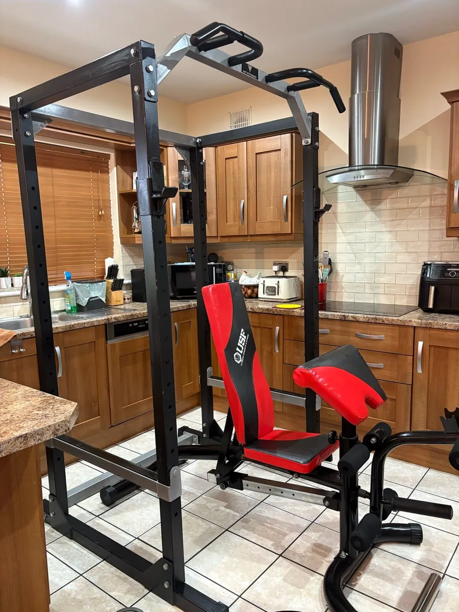 FANTASTIC GUM SQUAT POWER RACK OLYMPIC WEIGHT SET! - Image 4