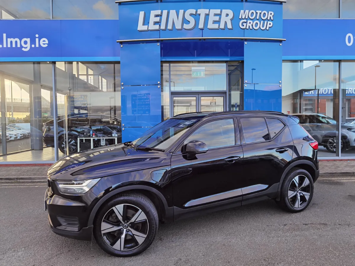 VOLVO XC40 RECHARGE T4 R-DESIGN AUTOMATIC PHEV - Image 1
