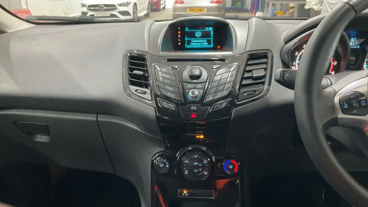 2014 Ford Fiesta 1.0 Petrol ZETEC - Image 2