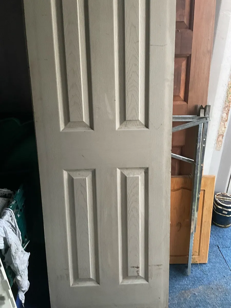 Solid doors - Image 1