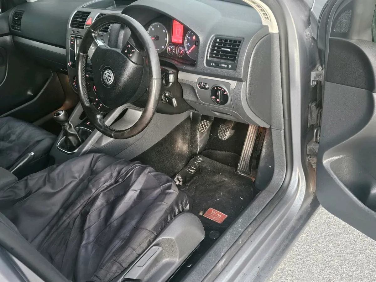 VW GOLF - Image 4
