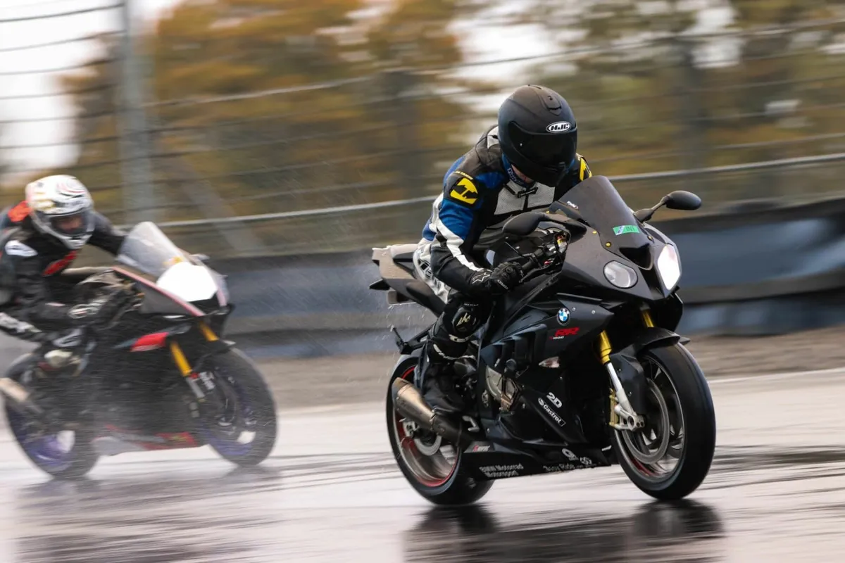 BMW S 1000 RR 2011 - Image 1