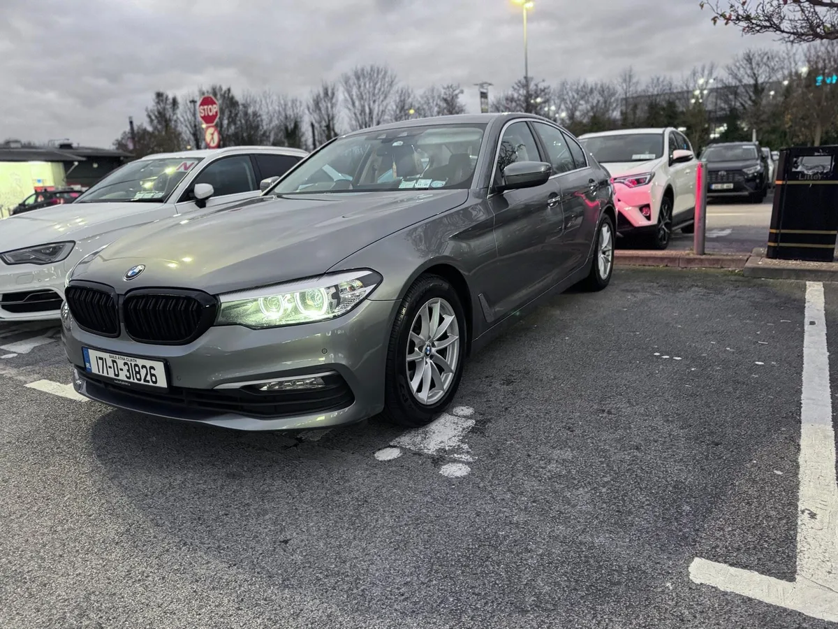 BMW 5-Series 520D - Image 1