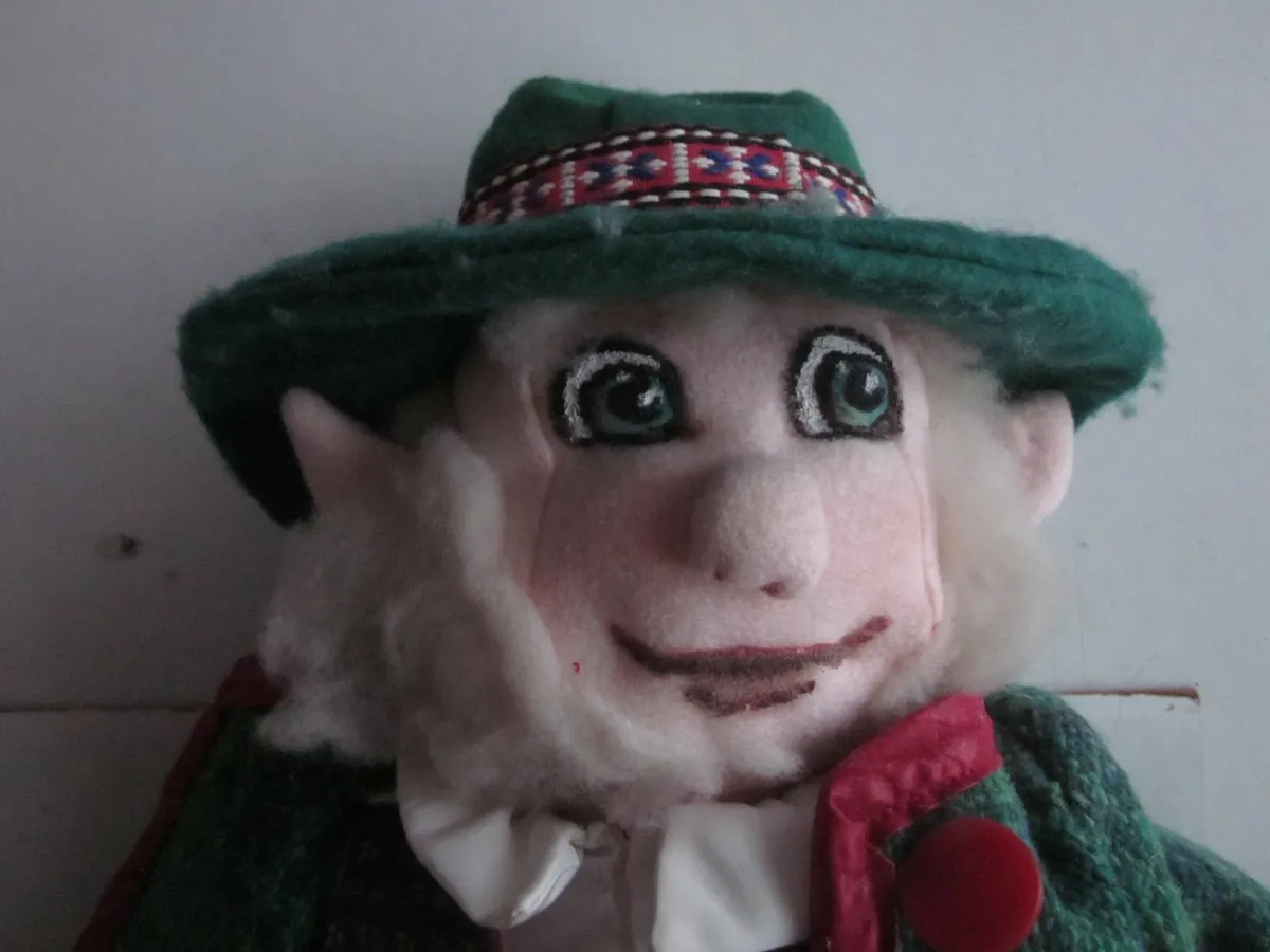 Christmas Elf OOAK Handmade Cloth Art Dolls - Image 3