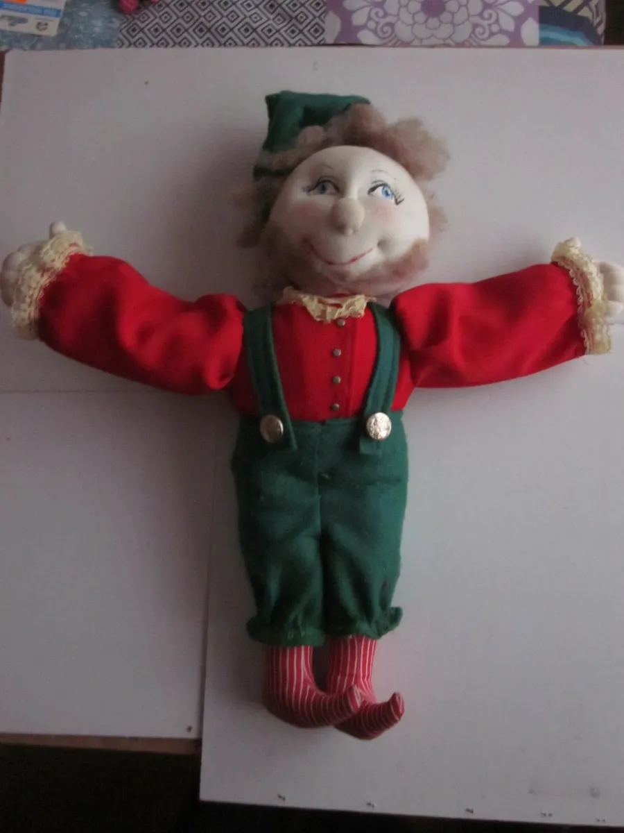 Christmas Elf OOAK Handmade Cloth Art Dolls - Image 4