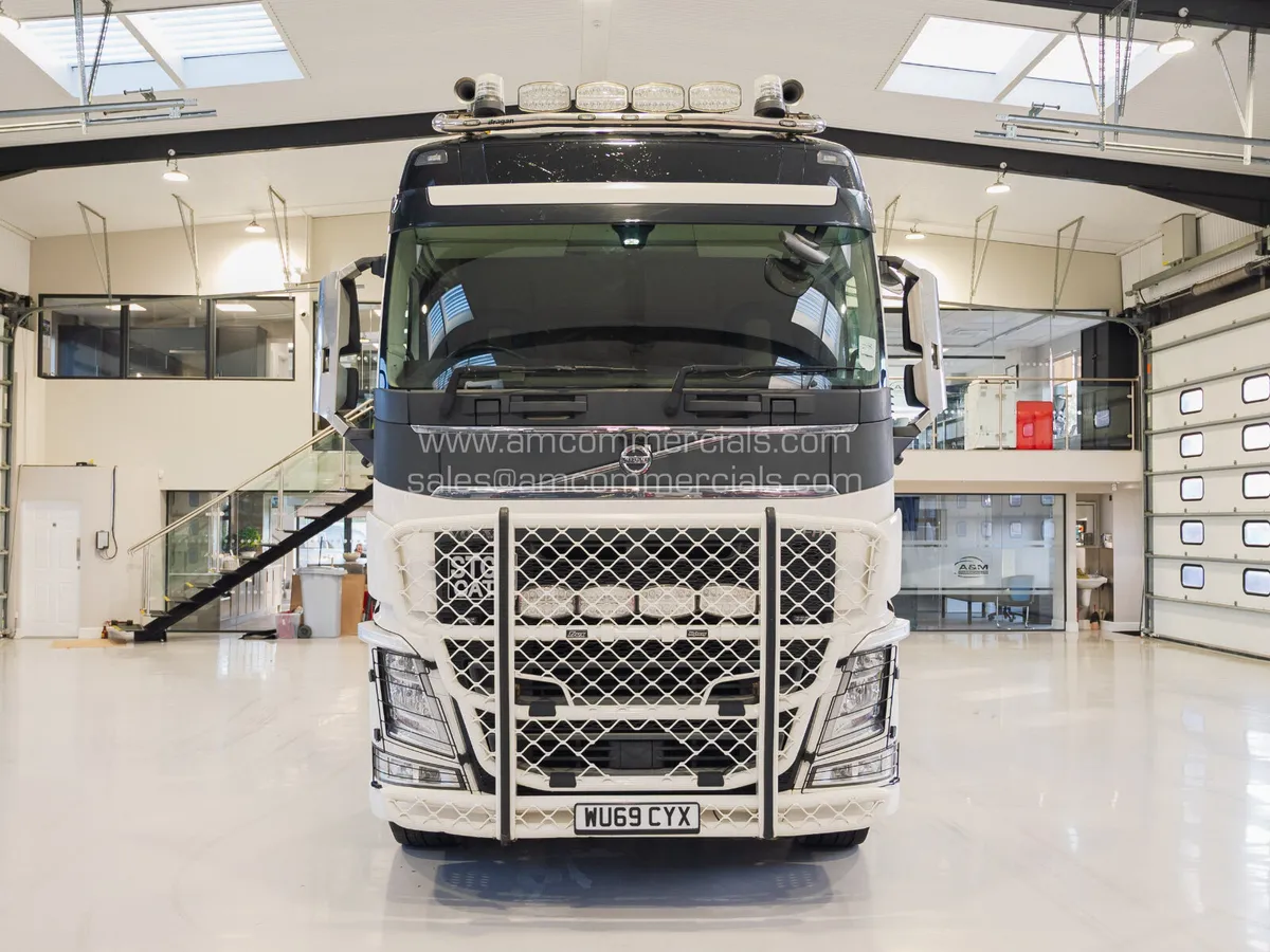 2019 (69) VOLVO FH 540 GLOBETROTTER 6X2 TAG AXLE - Image 2