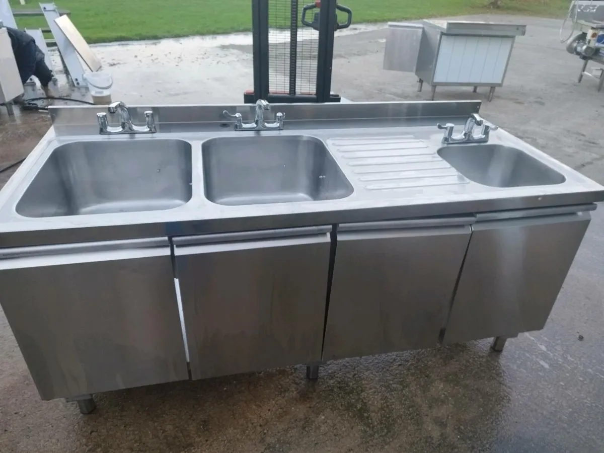 Three bowl sink - Image 4