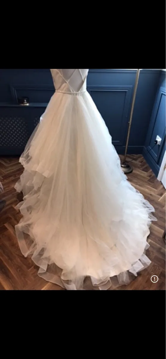 Wedding dress - Image 4