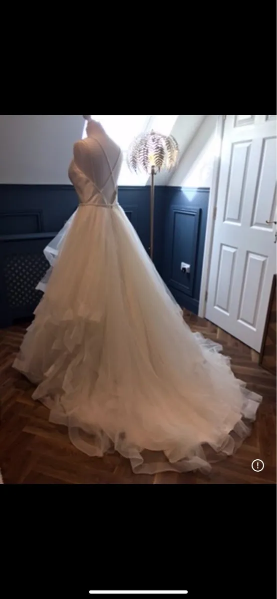 Wedding dress - Image 1