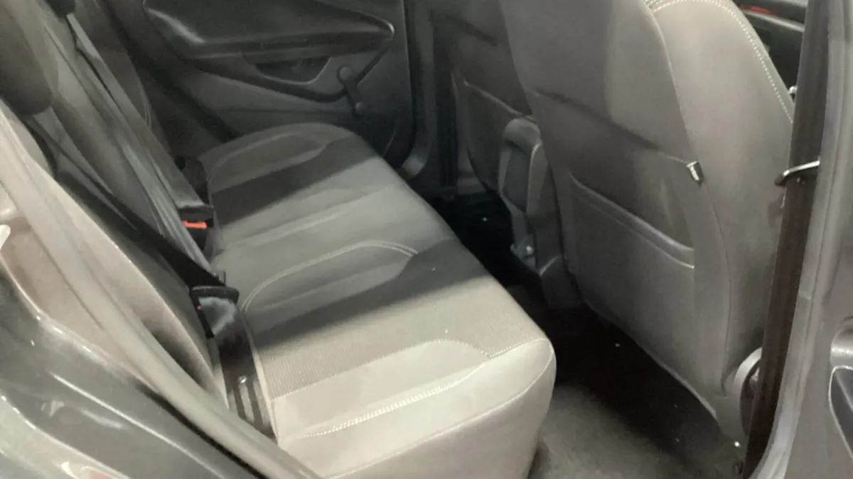 2016 Ford Fiesta TITANIUM 1.0 Petrol - Image 4